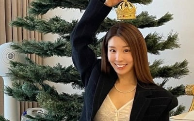 '오뚜기3세' 함연지, 왕관 들고 신났네…11월 초부터 크리스마스 준비 [TEN★]