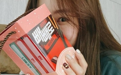 "다시 볼 때까지"…이솔이, ♥박성광과 짧은 이별 앞두고 받은 선물에 감동 [TEN★]