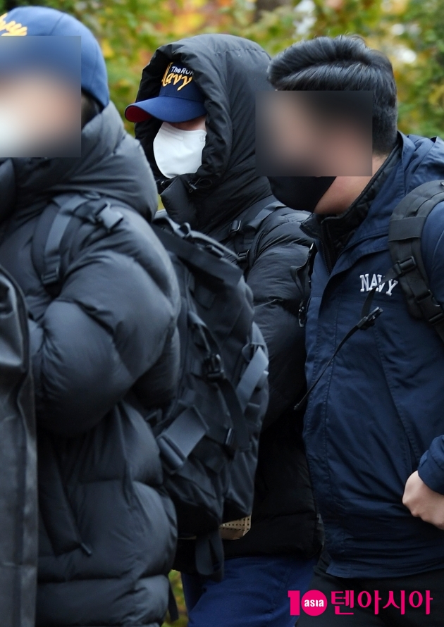 [TEN 포토] 병장 박보검 '철통보안속에....'