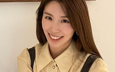 '오뚜기3세' 함연지, 가죽 조끼에 금 귀걸이 한 재벌 3세 '클래식美' [TEN★]