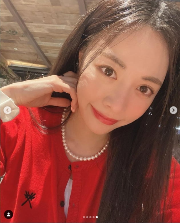 브레이브걸스 은지, 왕눈좌의 예쁨 장착한 맑은 미소...화려한 외출[TEN★]