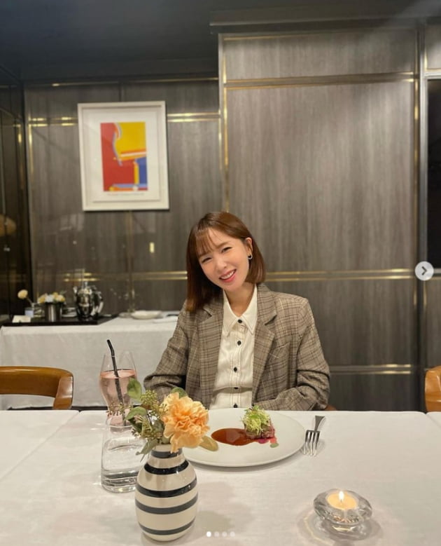 초아, 행복한 미소가 떠나지 않는 예비신부[TEN★]