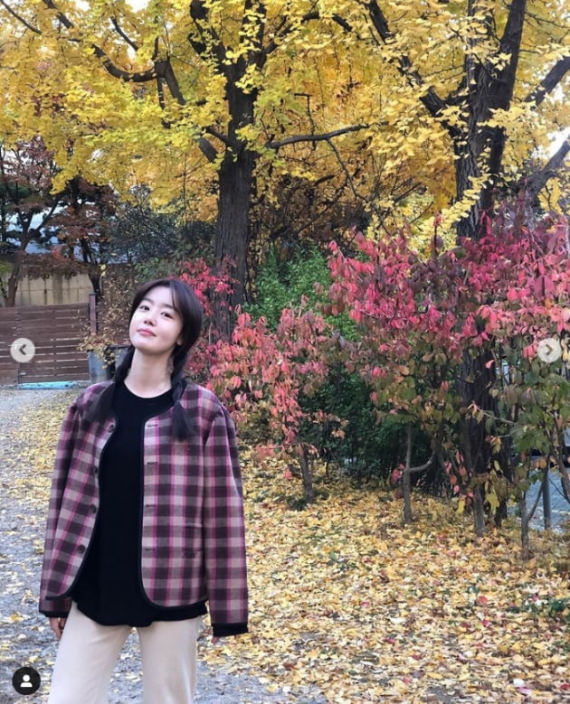 한선화, 지나가는 가을을 붙잡고 싶은 감성소녀...양갈래 머리로 귀요미[TEN★]