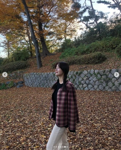 한선화, 지나가는 가을을 붙잡고 싶은 감성소녀...양갈래 머리로 귀요미[TEN★]