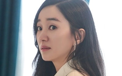 수애, 재벌가 며느리 됐다…남편 대통령 만들려 집착 ('공작도시')