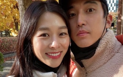 강경준♥장신영, 커플룩 맞춰입은 4년차 부부의 가을 데이트 "내년에도 함께" [TEN★]