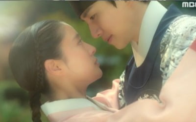 [종합] 첫방 '옷소매' 이세영X이준호, 포옹하며 운명적 재회…"승은 입어야 해"