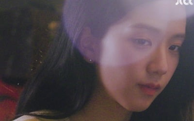 정해인X지수, 아슬아슬 눈맟춤…비주얼 폭발 ('설강화')