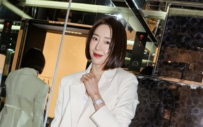 '7년 만의 복귀' 윤정희, 장기용 두고 송혜교와 대립