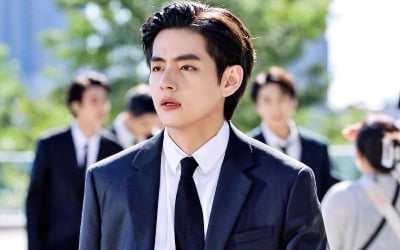 방탄소년단 뷔, 미국서도 빛나는 비주얼…영화 속 한 장면인 듯