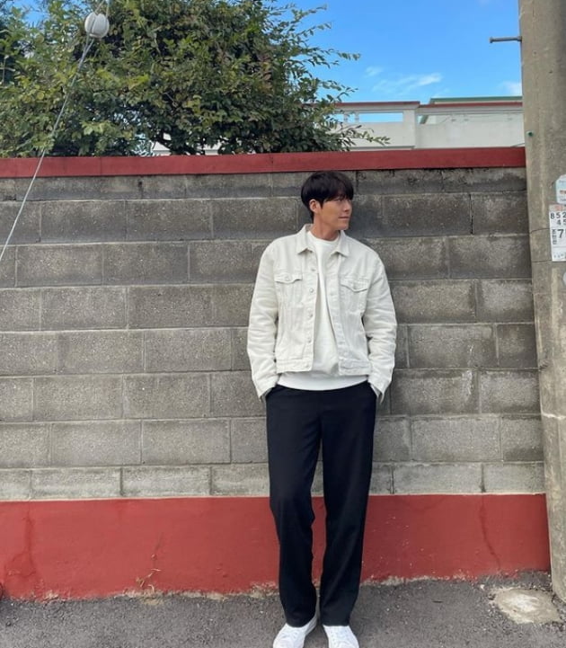 김우빈, '♥' 신민아가 이런 모습 보고 반했겠지 [TEN★]