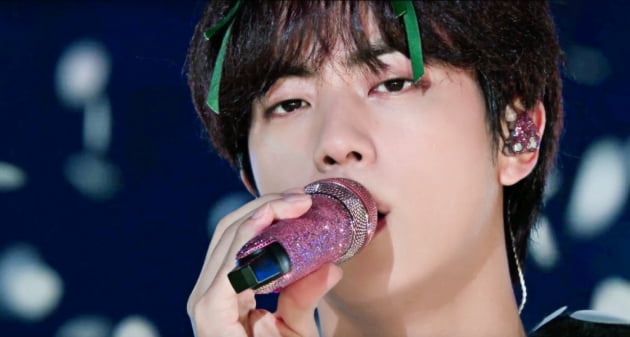 음악평론가들의 이어지는 극찬, 방탄소년단 진의 실버 보이스