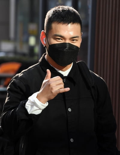 [TEN 포토] 이정 '진지한 눈빛'