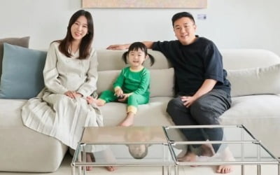 이지혜♥문재완, '아빠 붕어빵' 딸+뱃속 아기와 함께한 가족사진 '단란' [TEN★]