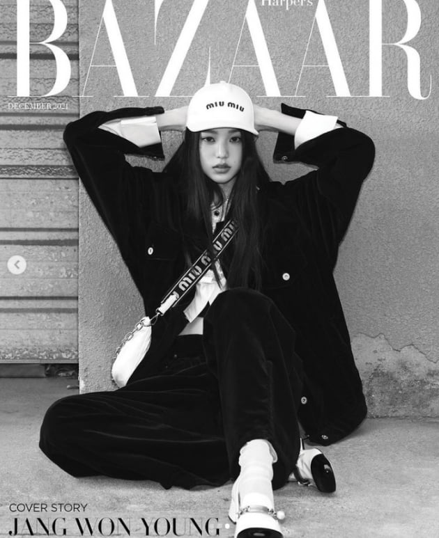 아이브 장원영, 낭랑 18세 찬란한 한때...명품 미모[TEN★]