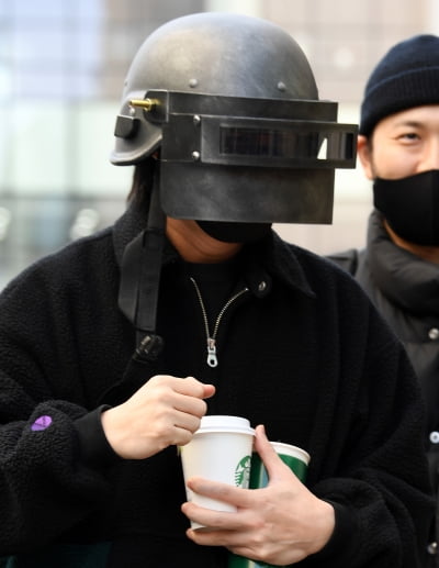 [TEN 포토] 에픽하이 타블로, 커피 한잔의 여유