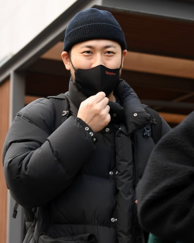 [TEN 포토] 에픽하이 미쓰라, 비니로 멋스럽게