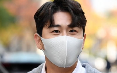 "영탁도 알았다"...'음원 사재기' 의혹 고발인, 불송치 이의 신청서 제출