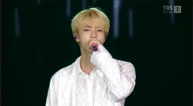 방탄소년단 진, 팬사랑 앞세워 소통… 위버스 단골의 면모
