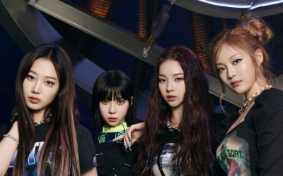 에스파, 데뷔부터 신드롬…1주년 기념해 돌아본 365일 성장史