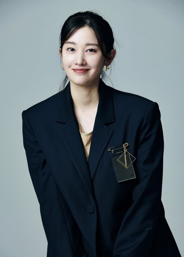 [TEN인터뷰] '연애 빠진 로맨스' 전종서 "원나잇·음주·29금 토크…나와 달라서 '공감' 어려웠죠"
