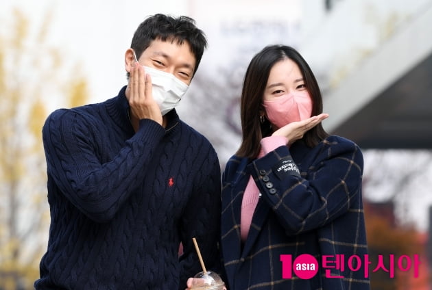 [TEN 포토] 손석구-전종서 '수줍은 꽃받침'