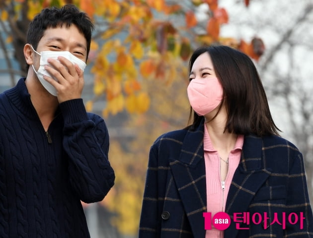 [TEN 포토] 전종서 '손석구 바라만 봐도 좋아'