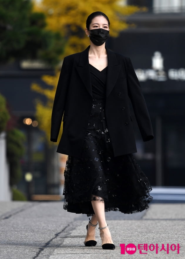 [TEN 포토] 신예은 '우아한 블랙스완'