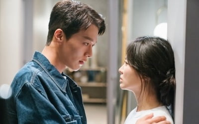 '지헤중' 송혜교♥장기용, 입맞춤 1초 전