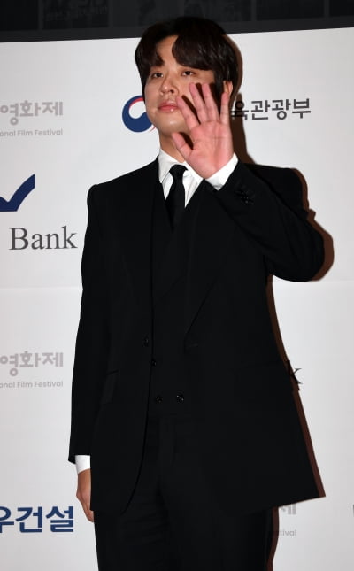 [TEN 포토] 박정민 '반가워요~'