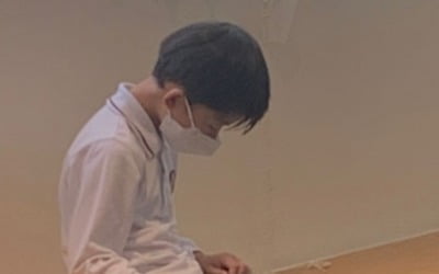 '홍콩 부촌 거주' 강수정, 몰래 도서관서 책 읽는 금쪽 같은 아들 자랑 "아유!" [TEN★]