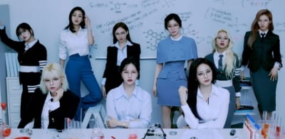 [공식] 트와이스, 美 빌보드 메인 차트 자체 최고 기록 "300위→3위"