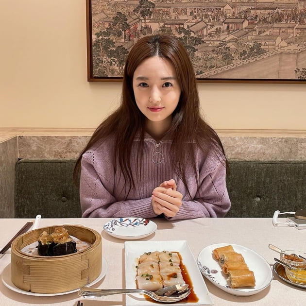 '오상진♥' 김소영, 4년차 부부의 맛집 데이트 "주변엔 썸, 우리만 프리" [TEN★]