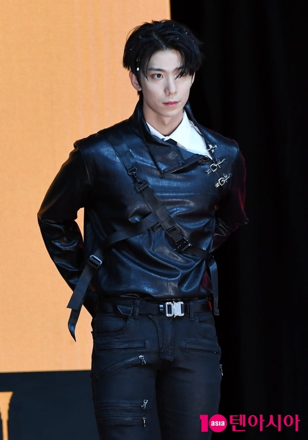 [TEN 포토] SF9 휘영 '카리스마 눈빛'