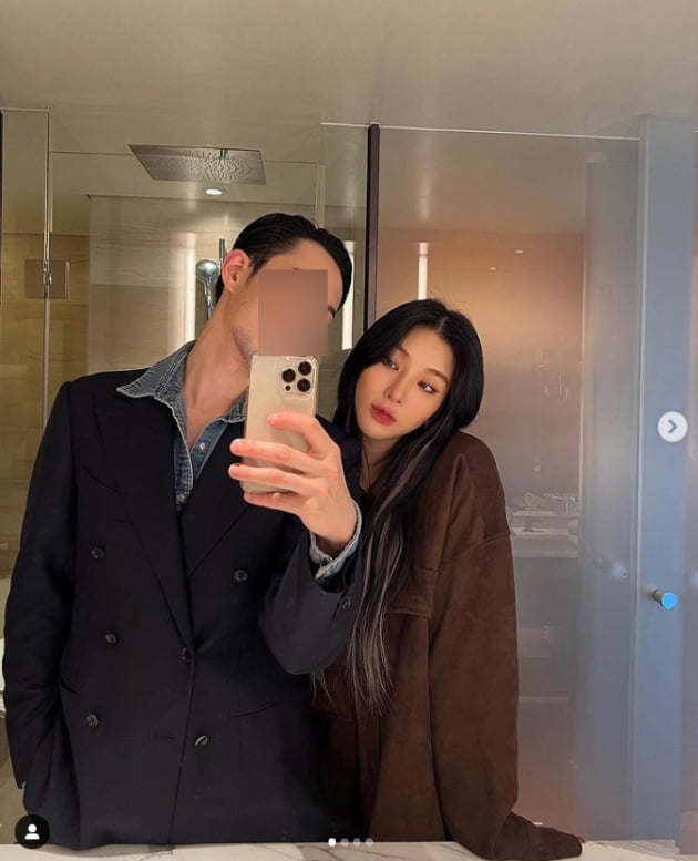 자이언트 핑크, 결혼 1주년 선물이 어마어마한...돈다발 저게 얼마야[TEN★]