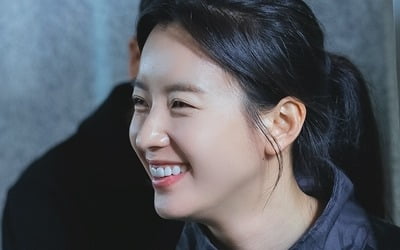 '13년 지기' 한효주X박형식, "위기 속 희망같은 존재" ('해피니스')