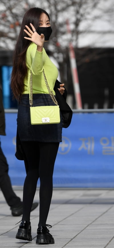 [TEN 포토] 티아라 효민 '하이힐 없이도 늘씬한 각선미 '