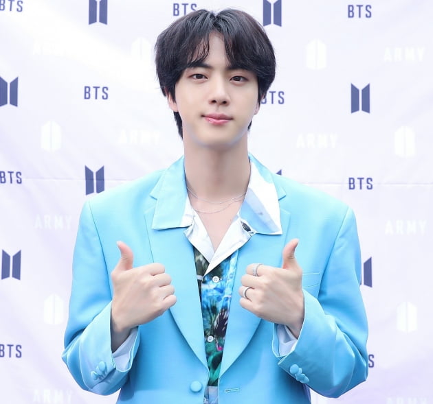 방탄소년단 진 'Yours', 日 샤잠 11일 연속 1위…크리스탈 보컬 존재감