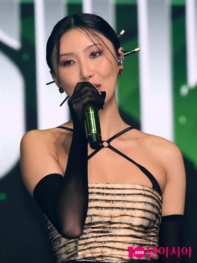 [TEN 포토] 화사 "작사에도 참석했다"