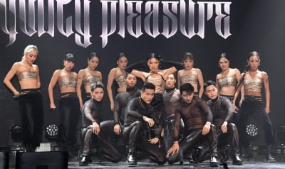 [TEN 포토] 화사 '멋진 퍼포먼스'