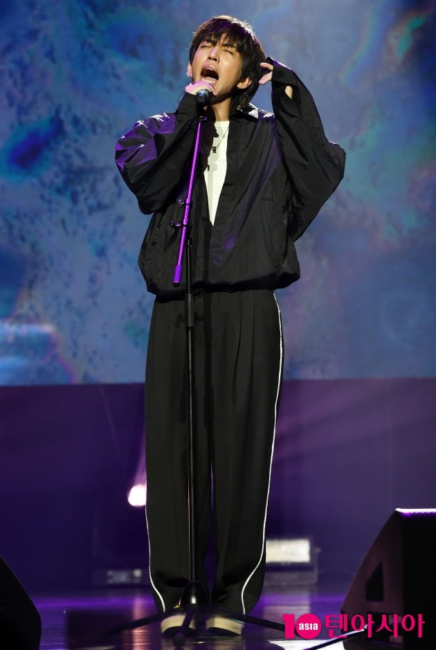 [TEN 포토] 이승윤 '열정적인 무대'