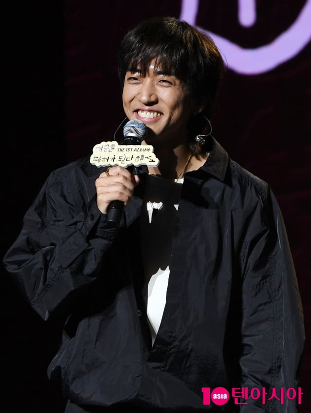 [TEN 포토] 이승윤 '미소년 꽃미소'