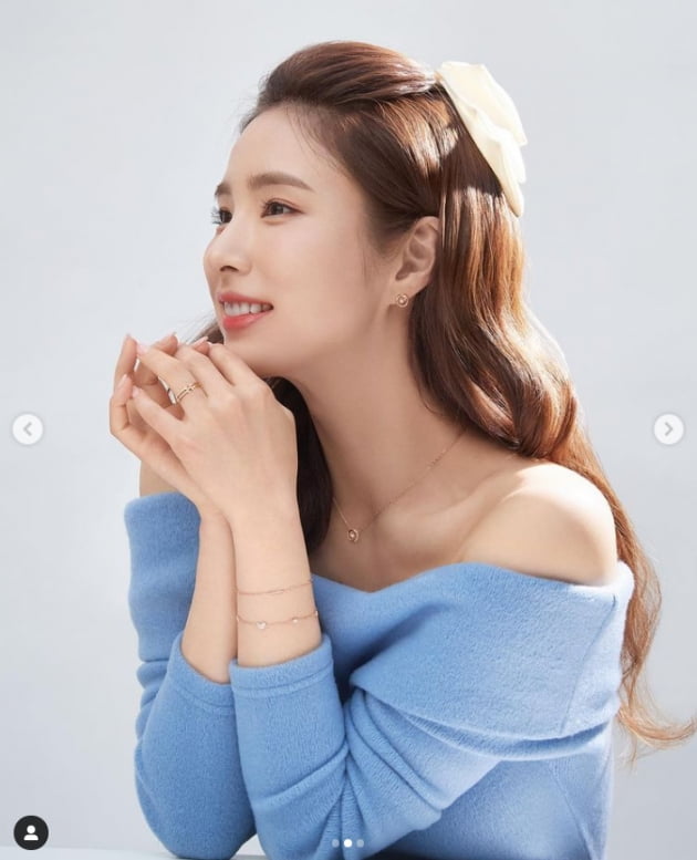 신세경, 청초함 가득한 핑크빛 매력...사랑스러운 눈맞춤[TEN★]