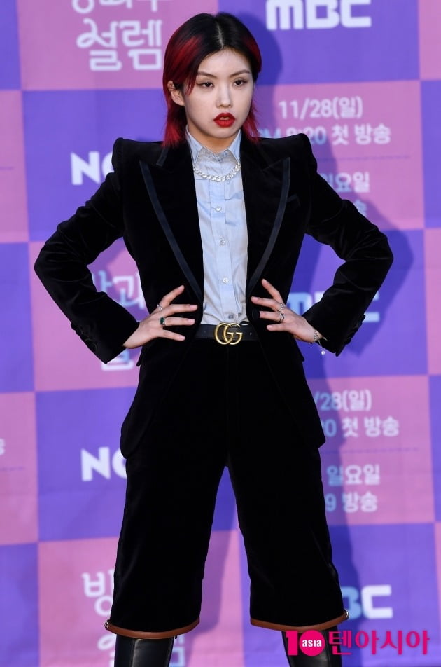 [TEN 포토] 아이키 '호랑이 담임 선생님으로 변신'