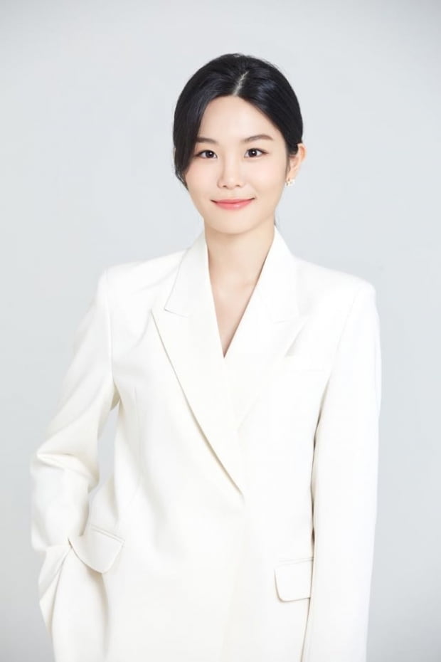 배우 이주아 사업가 변신, 배우 컨설팅 전문기업 ‘트라이앵글’ 설립 추진