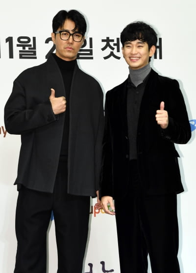 [TEN 포토] 차승원-김수현 '남남케미 우리가 엄지척'