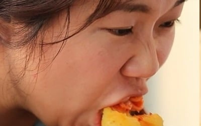 홍현희, 다이어트 끝났나…천뚱과 '김장 먹방쇼' ('전참시')