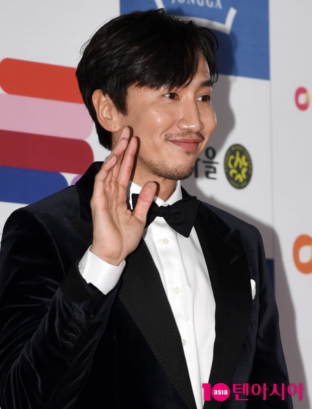 [TEN 포토] 이광수 '수염 기른 아시아프린스'