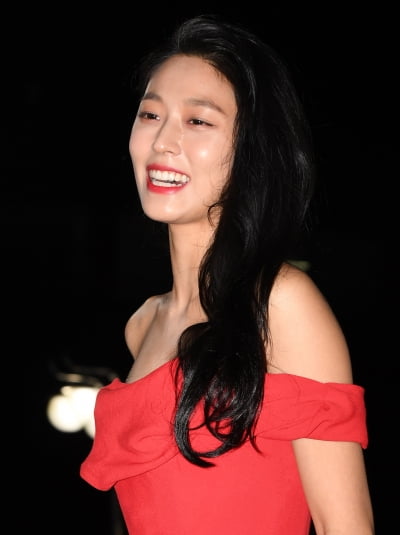 [TEN 포토] 설현 '반짝 반짝 눈이 부셔 역시 여신'