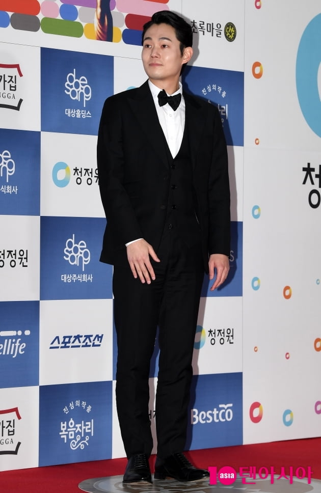 [TEN 포토] 류경수 '눈부신 유지사제'